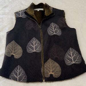 Warm faux fur lined Robert Kitchen Canada Vest